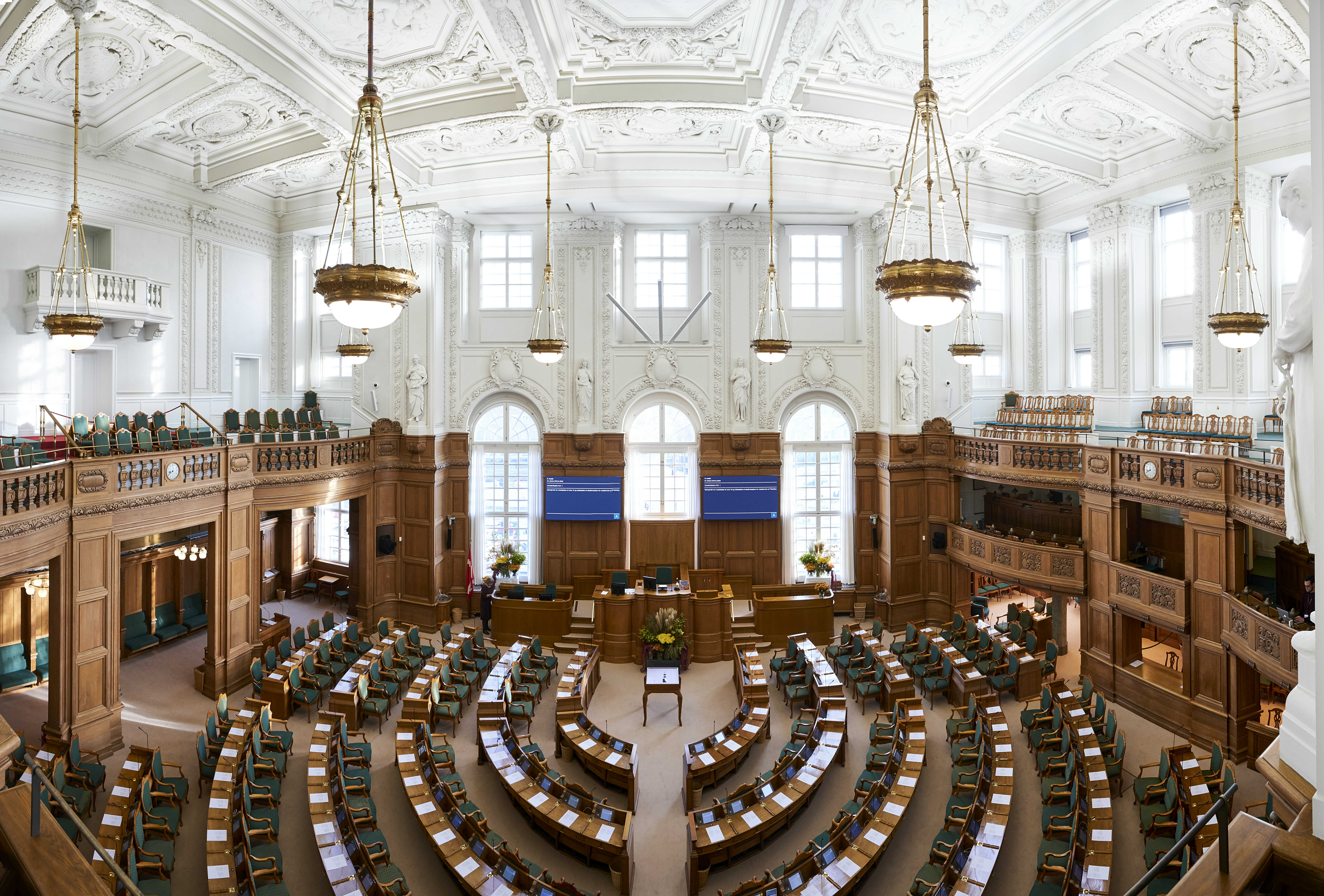 Folketingssalen Christoffer Regild Debat 02 Optimized